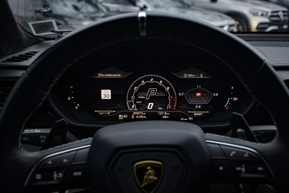 2022 Lamborghini Urus - Image 4 of 9