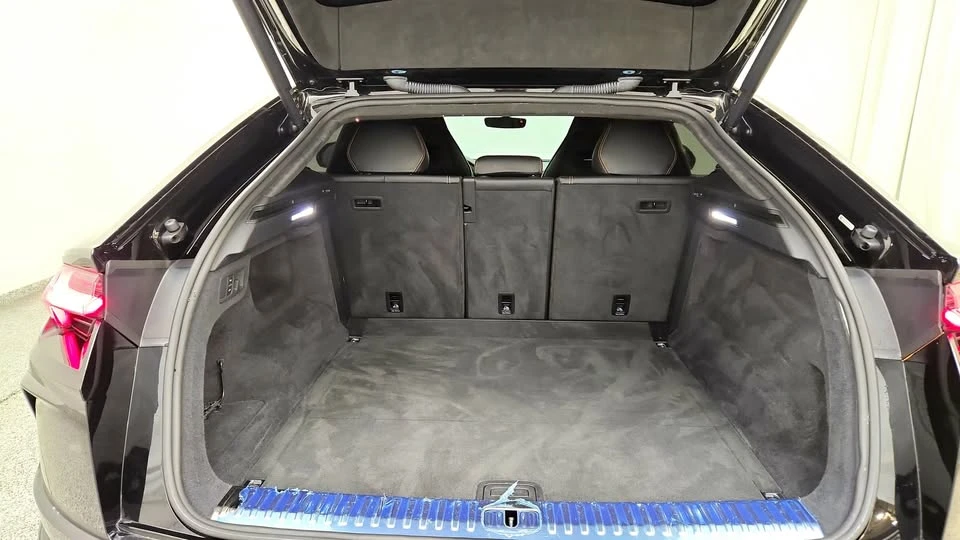 2022 Lamborghini Urus - Image 18 of 19