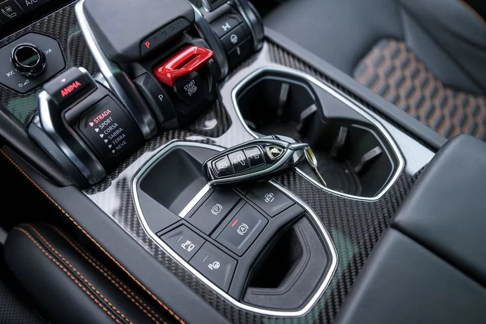 2022 Lamborghini Urus - Image 11 of 20