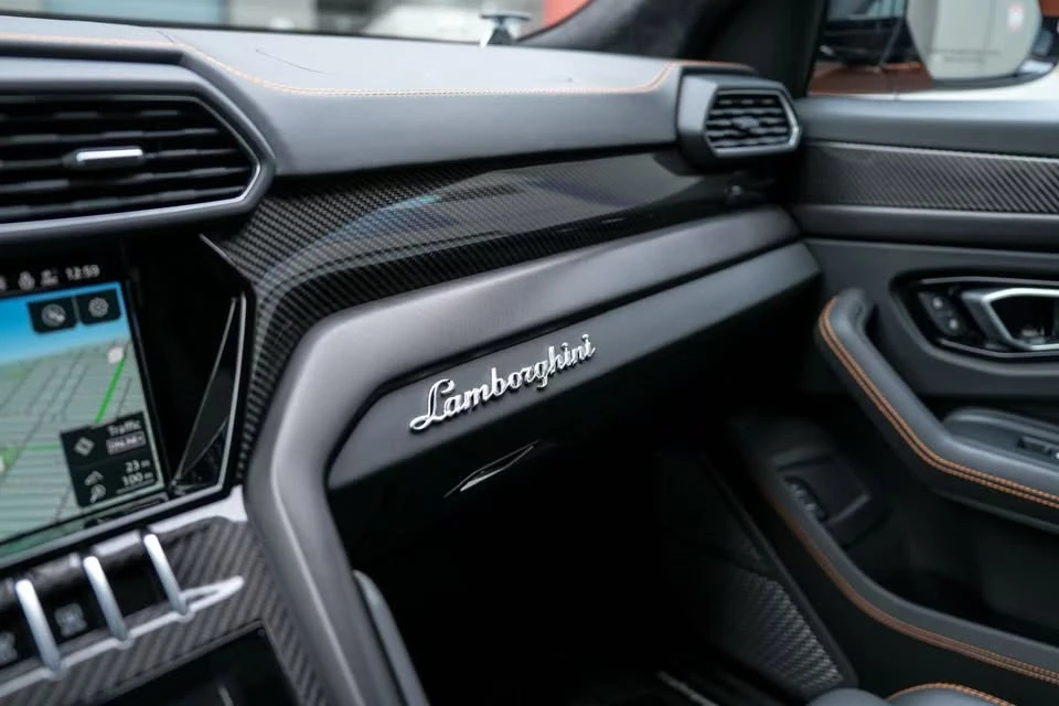 2022 Lamborghini Urus - Image 14 of 20