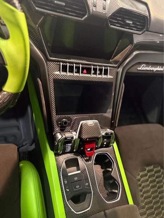 2022 Lamborghini Urus - Image 10 of 15