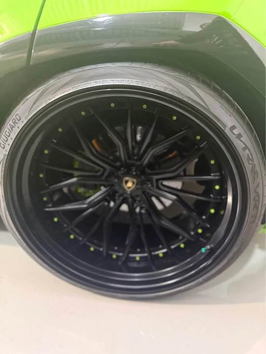 2022 Lamborghini Urus - Image 15 of 15