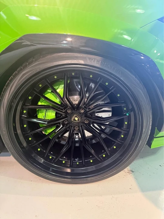 2022 Lamborghini Urus - Image 14 of 15