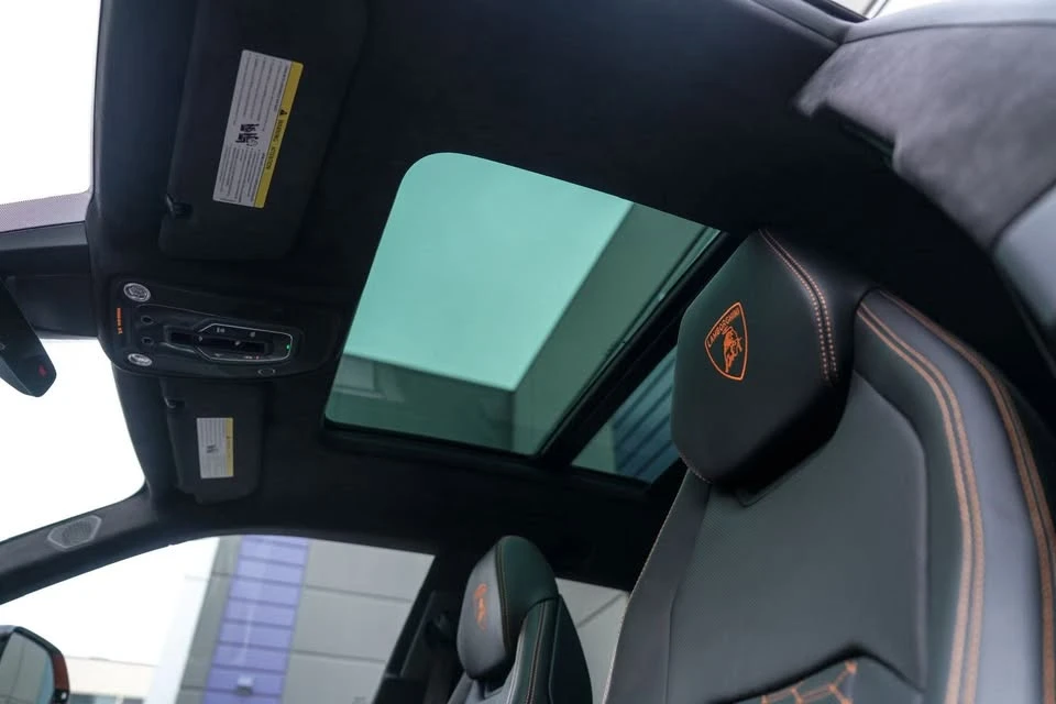 2022 Lamborghini Urus - Image 9 of 20
