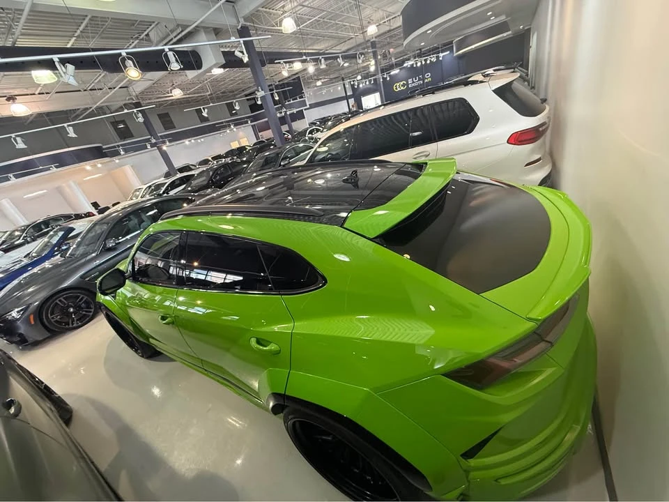 2022 Lamborghini Urus - Image 13 of 15
