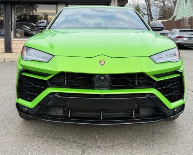 2022 Lamborghini Urus - Image 2 of 19