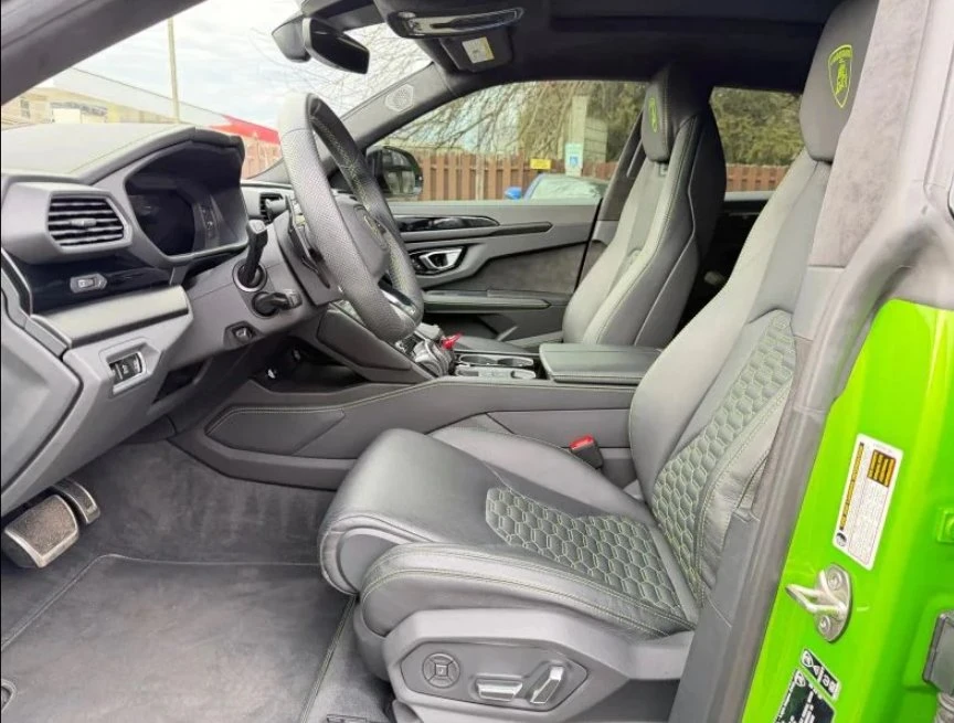 2022 Lamborghini Urus - Image 8 of 19