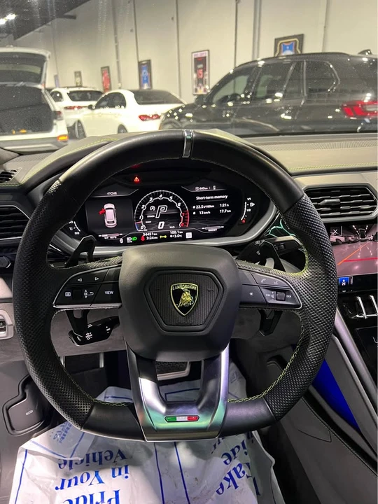 2022 Lamborghini Urus - Image 8 of 14