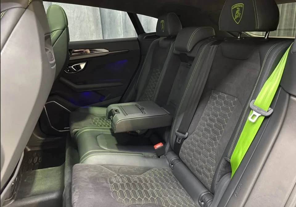 2022 Lamborghini Urus - Image 7 of 8