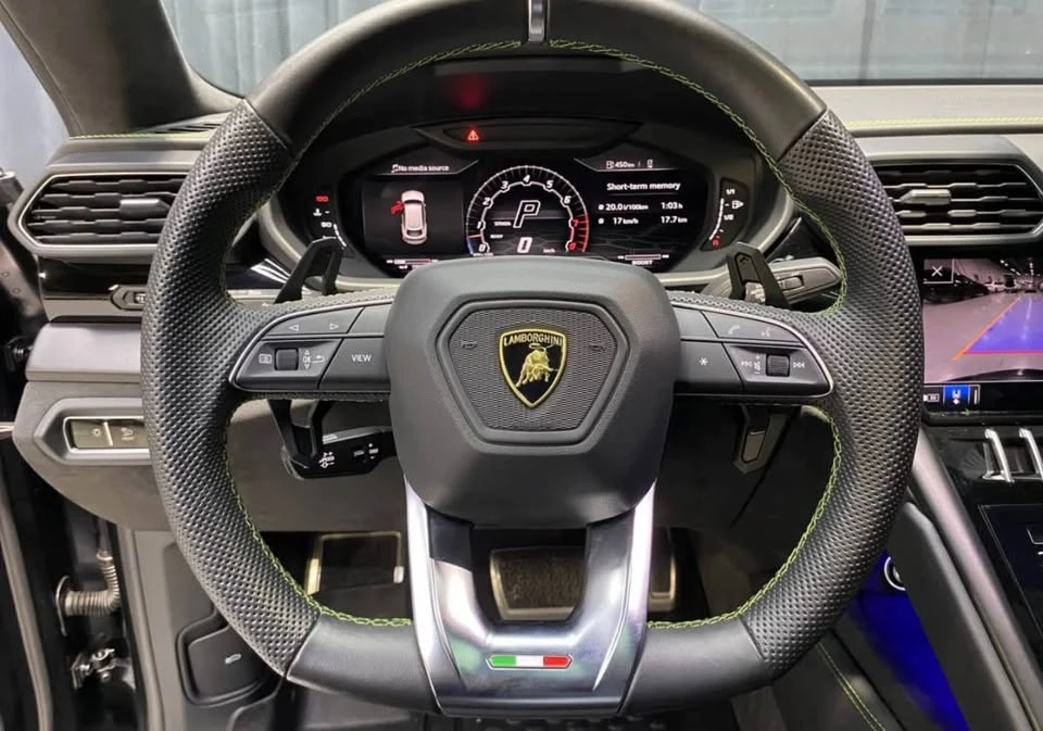 2022 Lamborghini Urus - Image 8 of 8