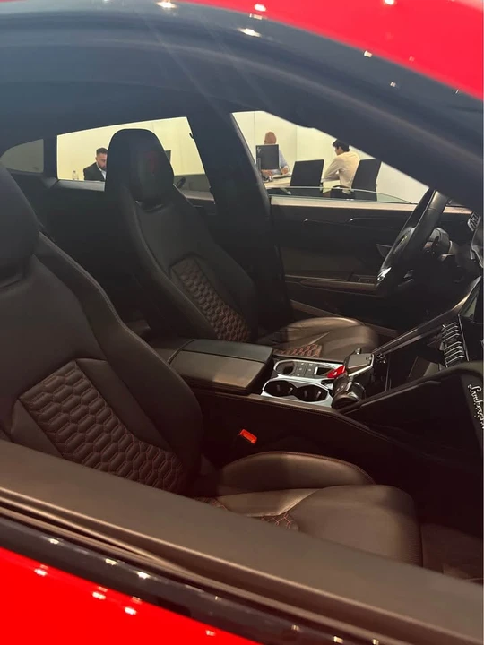 2022 Lamborghini Urus - Image 2 of 4