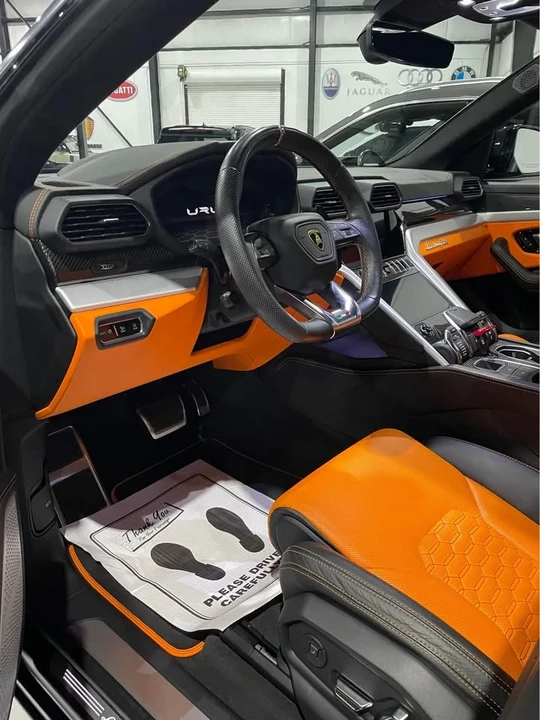 2022 Lamborghini Urus - Image 2 of 3