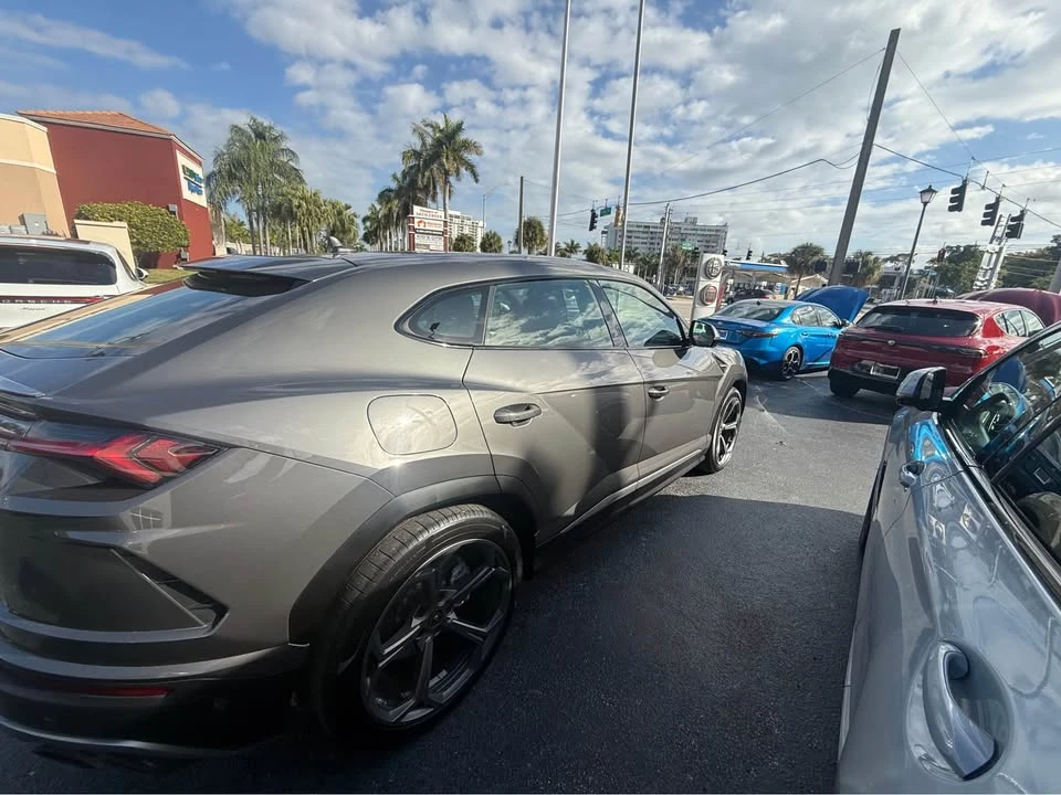 2022 Lamborghini Urus - Image 4 of 6