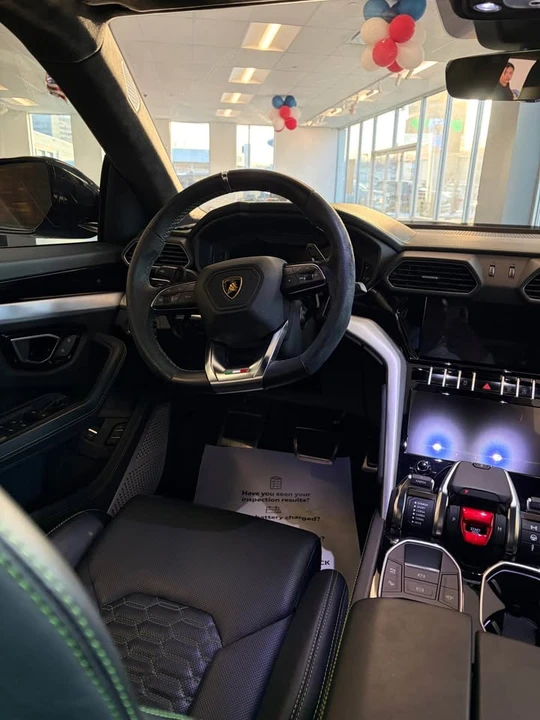 2022 Lamborghini Urus - Image 5 of 9
