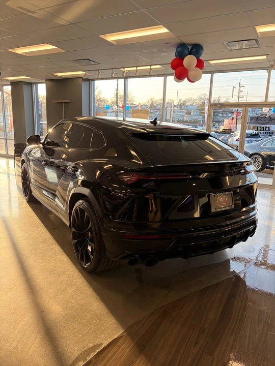 2022 Lamborghini Urus - Image 9 of 9