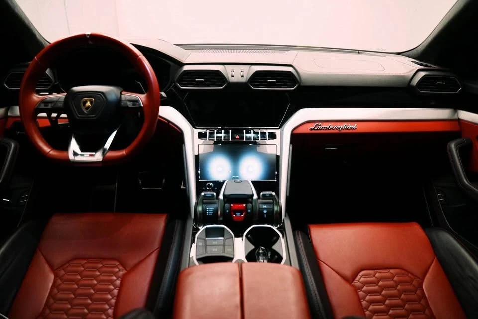 2022 Lamborghini Urus - Image 5 of 9
