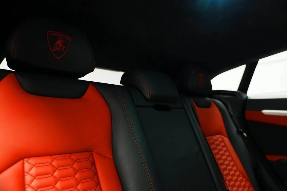 2022 Lamborghini Urus - Image 7 of 9