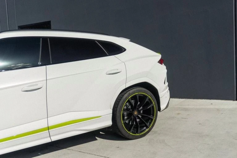 2022 Lamborghini Urus - Image 16 of 20