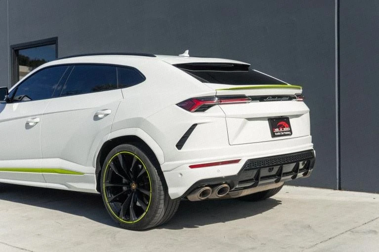2022 Lamborghini Urus - Image 13 of 20