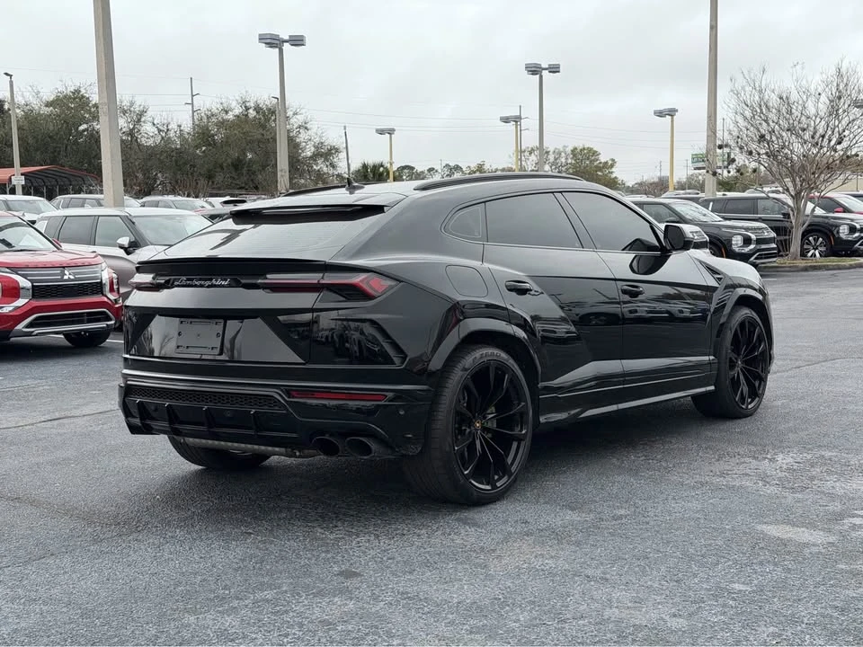 2022 Lamborghini Urus - Image 5 of 17