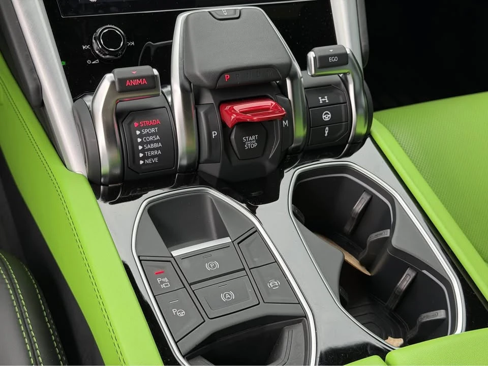 2022 Lamborghini Urus - Image 14 of 17