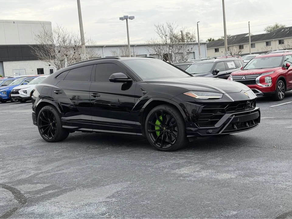 2022 Lamborghini Urus - Image 3 of 17