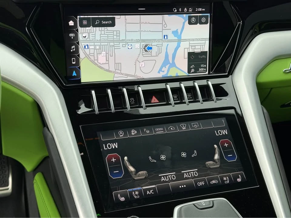 2022 Lamborghini Urus - Image 12 of 17