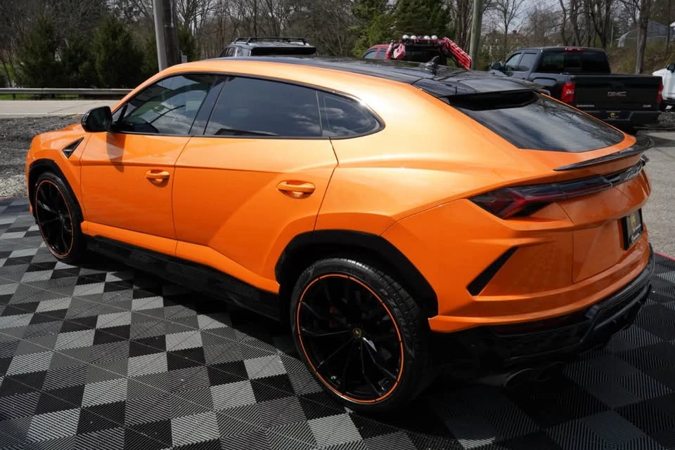 2022 Lamborghini Urus - Image 19 of 20