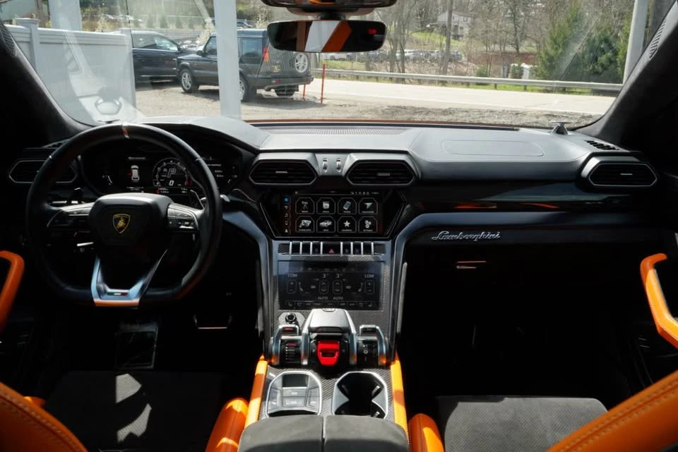 2022 Lamborghini Urus - Image 13 of 20