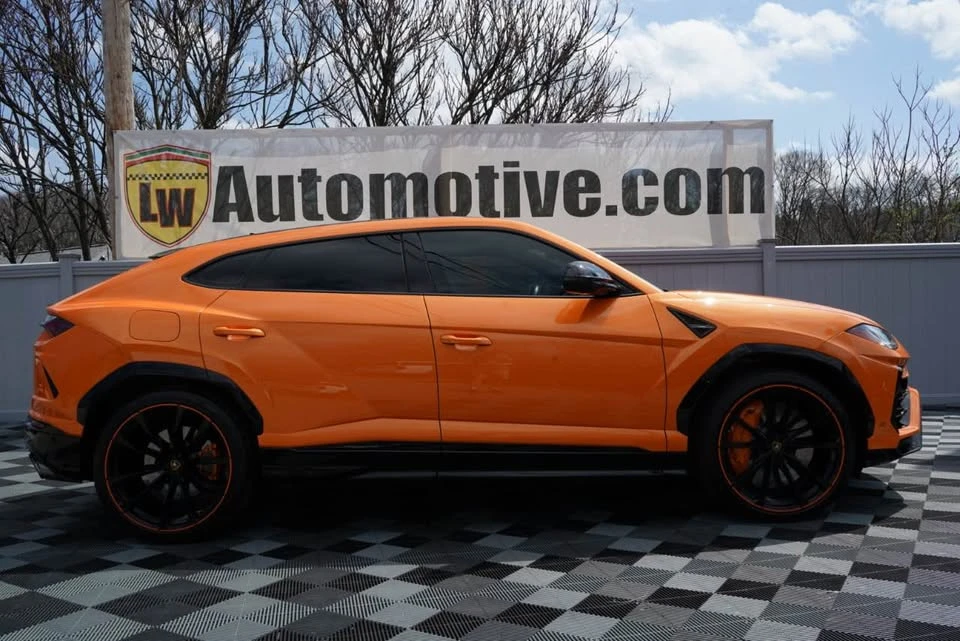 2022 Lamborghini Urus - Image 3 of 20