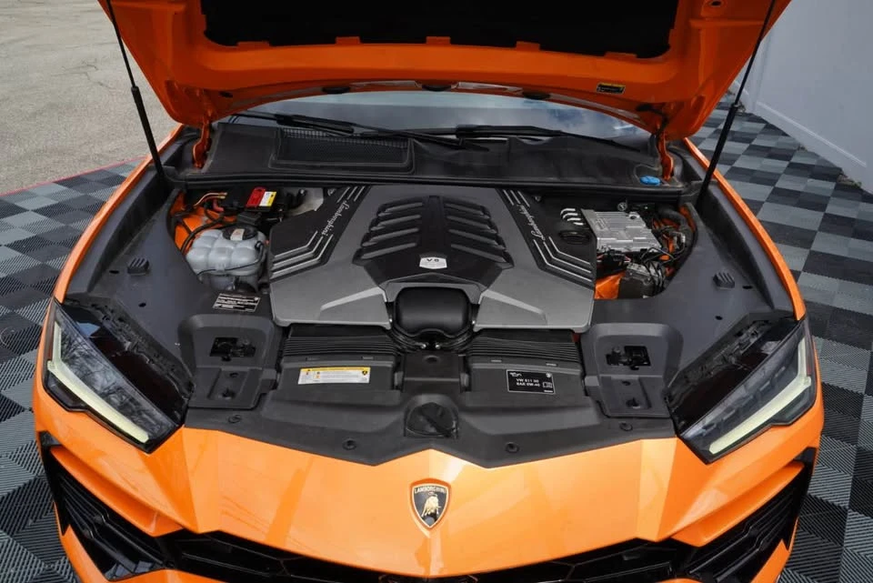2022 Lamborghini Urus - Image 16 of 20