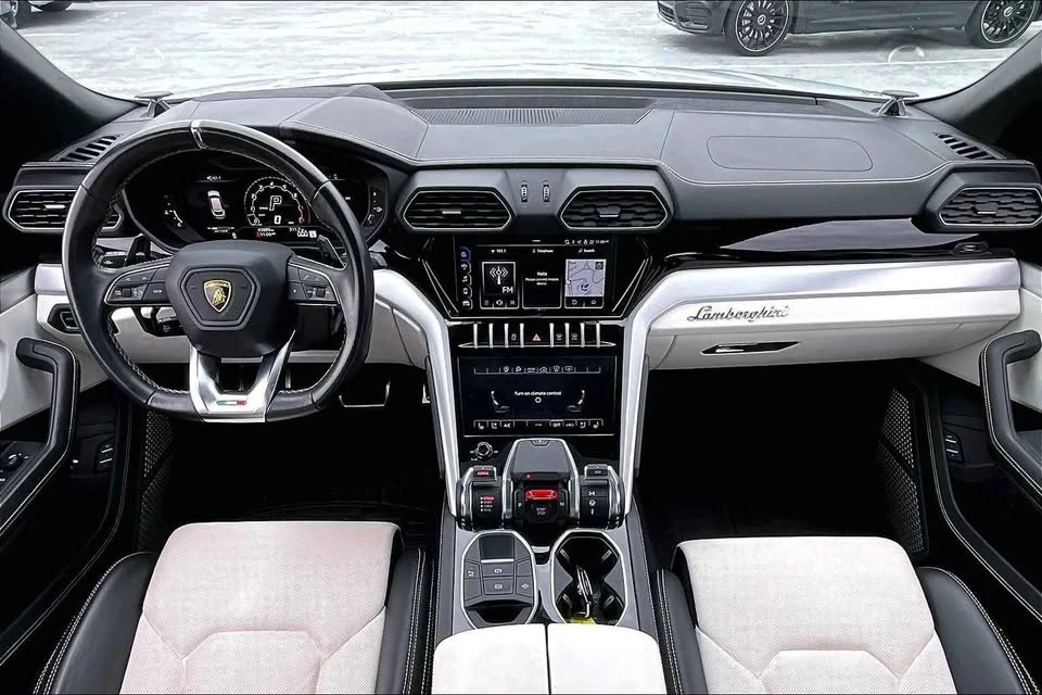 2022 Lamborghini Urus - Image 11 of 11