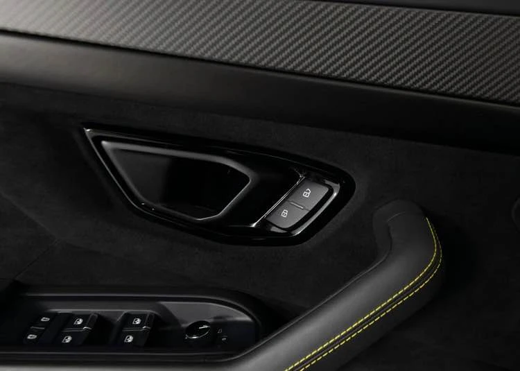 2022 Lamborghini Urus Performante - Image 11 of 20