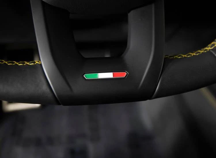 2022 Lamborghini Urus Performante - Image 18 of 20