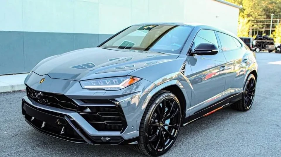 2022 Lamborghini Urus - Image 2 of 12