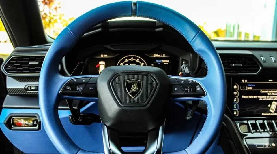 2022 Lamborghini Urus - Image 10 of 12