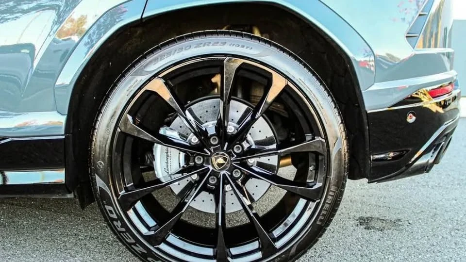 2022 Lamborghini Urus - Image 12 of 12