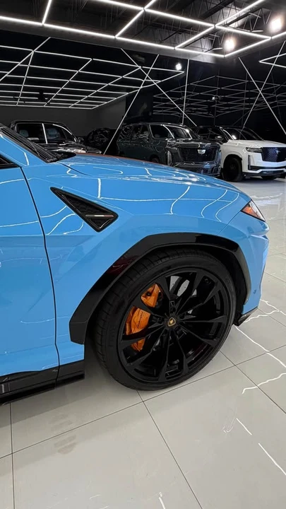 2022 Lamborghini Urus - Image 8 of 13