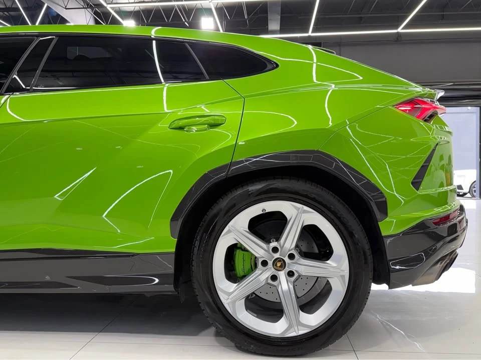 2022 Lamborghini Urus - Image 9 of 14