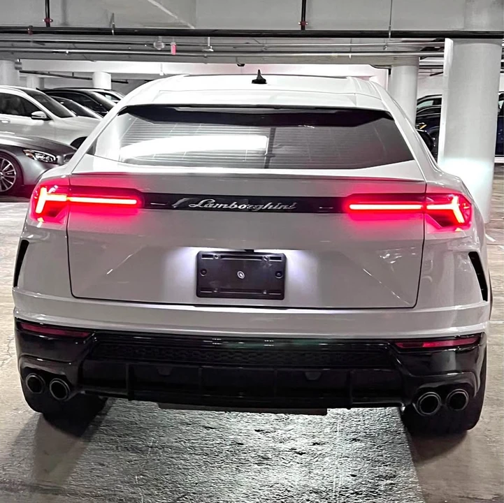 2022 Lamborghini Urus - Image 2 of 10