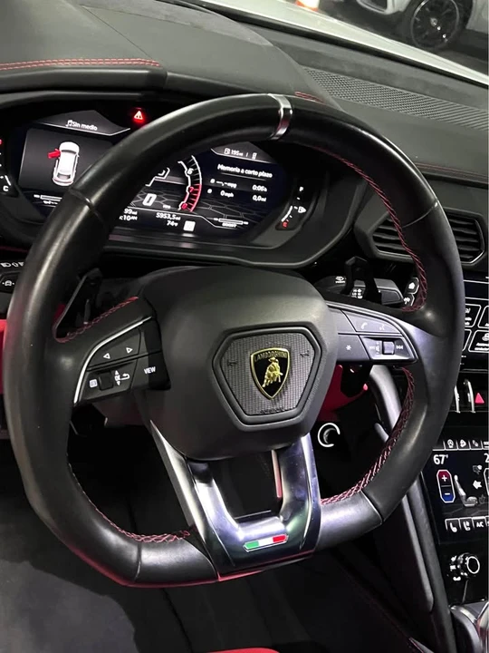 2022 Lamborghini Urus - Image 8 of 8