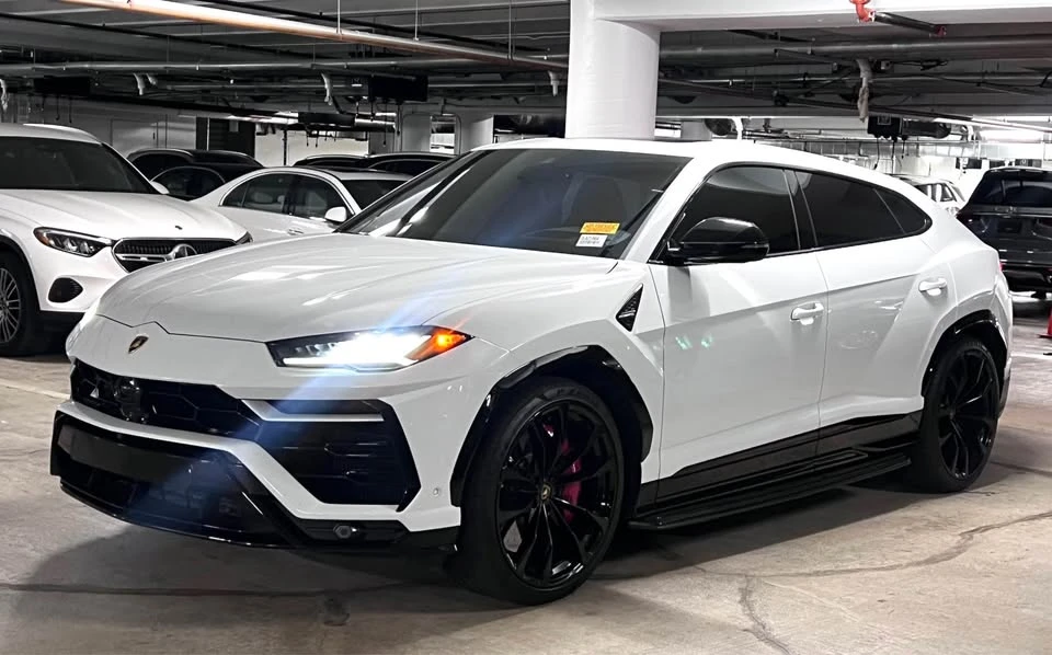 2022 Lamborghini Urus - Image 4 of 8