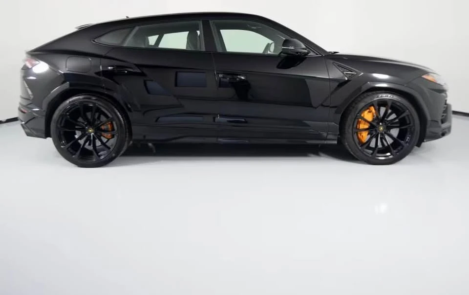 2022 Lamborghini Urus - Image 4 of 7