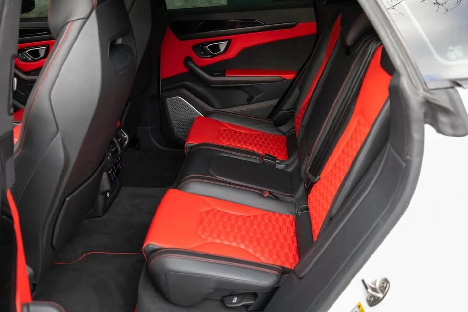 2022 Lamborghini Urus - Image 14 of 17