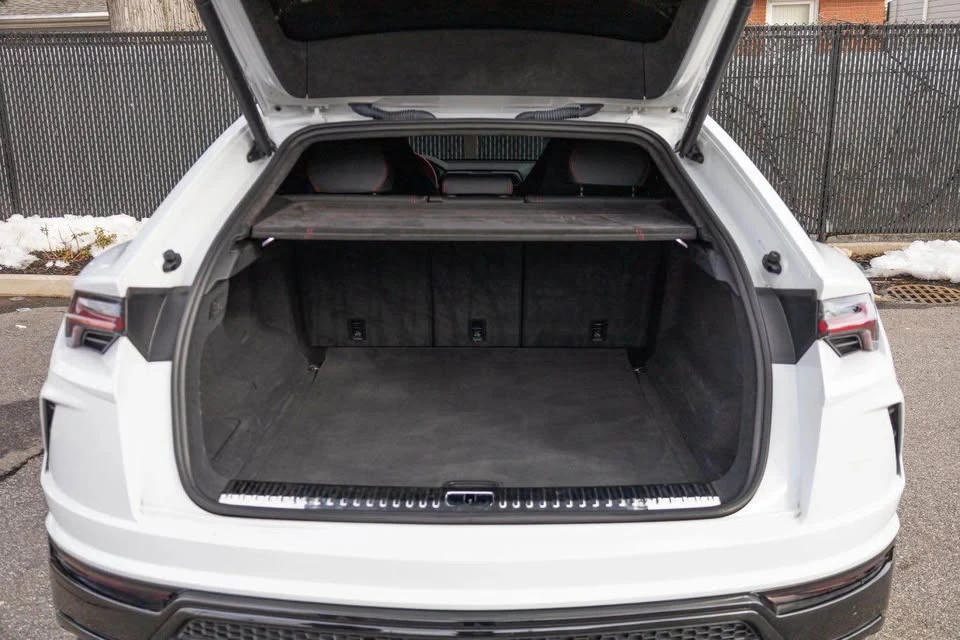 2022 Lamborghini Urus - Image 17 of 17