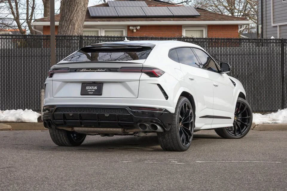 2022 Lamborghini Urus - Image 6 of 17
