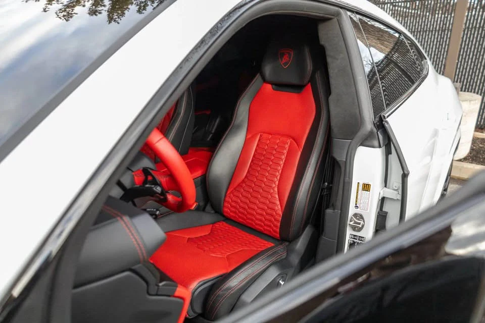 2022 Lamborghini Urus - Image 7 of 17