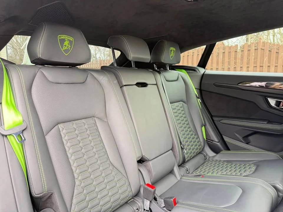 2022 Lamborghini Urus - Image 6 of 9