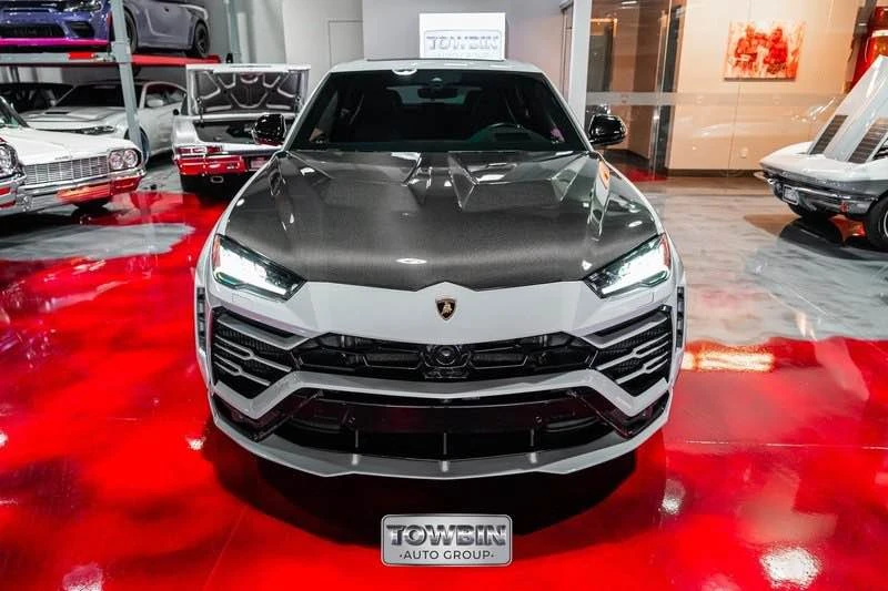 2022 Lamborghini Urus - Image 2 of 18