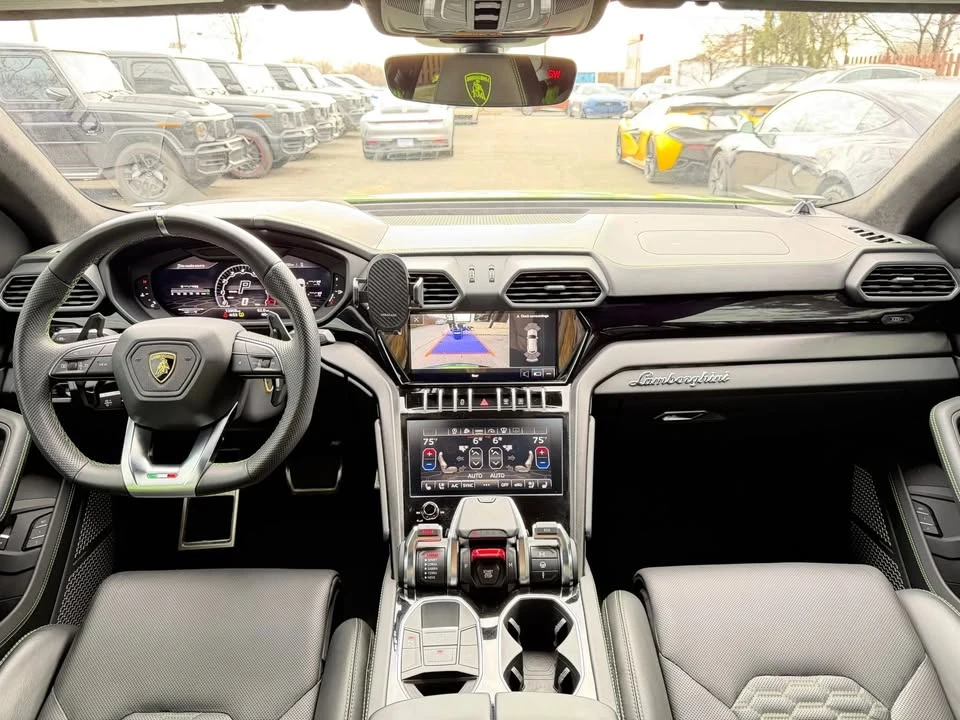 2022 Lamborghini Urus - Image 4 of 9